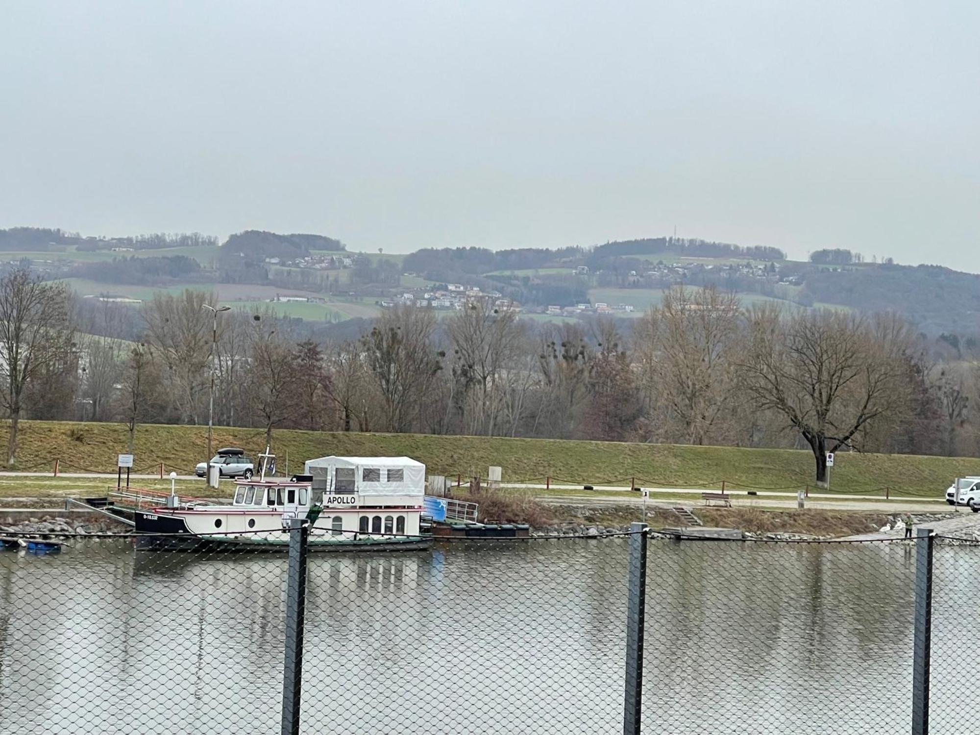 Gemuetliche An Der Donau - Barrierefrei Apartment *